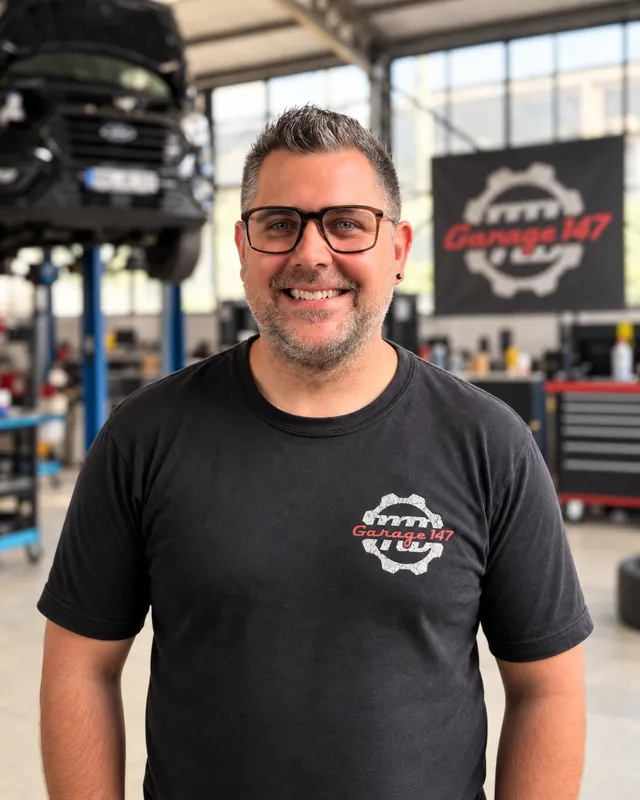 Michael Dettmering in der Werkstatt
